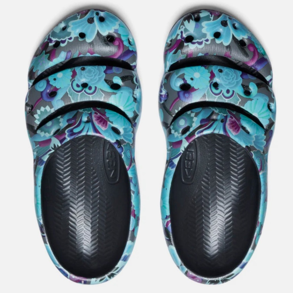 EUC KEEN Yogui Arts Clog, blue floral Unisex Mens 10 = approx Women’s Sz 11-11.5 - Picture 6 of 10